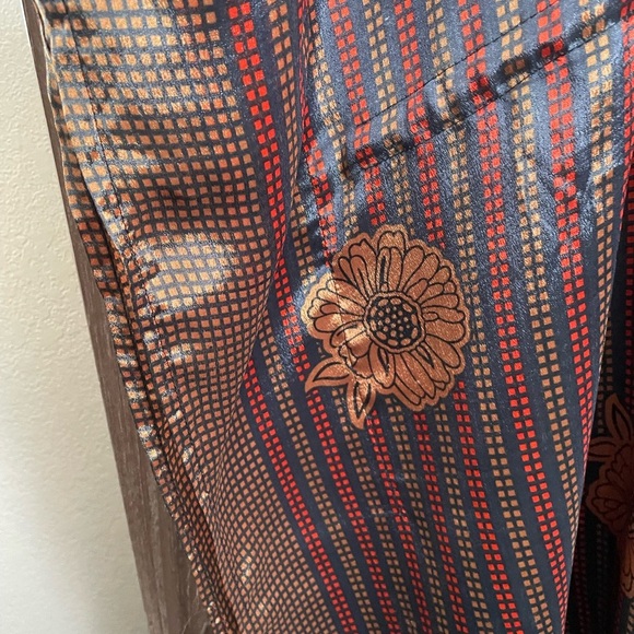 Caftan Blouse - Picture 13 of 16